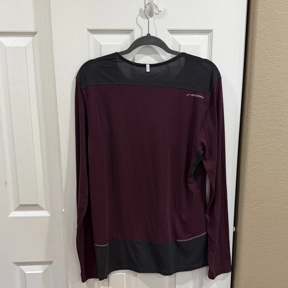 Brooks Maroon Long Sleeve Athletic Shirt Size M - Picture 8 of 11